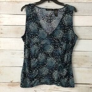 Sleeveless women’s shirt